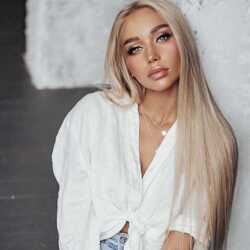 Шлюха Аврора 76684